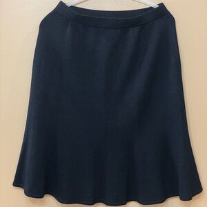 Yassss! St. John Collection Caviar Black Wool Blend Knit Skirt Size 6 & 8 💕